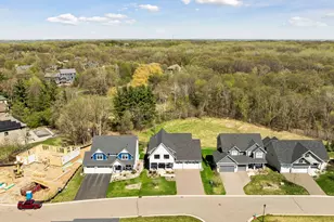 11724 Azure Ln, Inver Grove Heights, MN 55077 - Photo 59