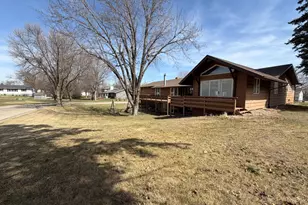 613 Pennsylvania Ave, Adrian, MN 56110 - Photo 7