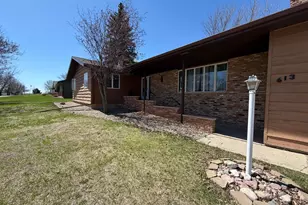 613 Pennsylvania Ave, Adrian, MN 56110 - Photo 3