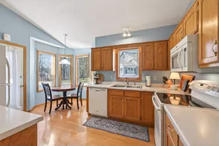 2562 Manitou Ln, White Bear Lake, MN 55110 - Photo 9