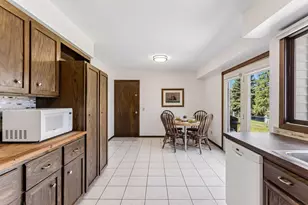 1700 E 116th St, Burnsville, MN 55337 - Photo 9