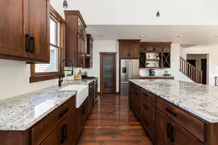 33361 Sandhill Cir, Albany, MN 56307 - Photo 9