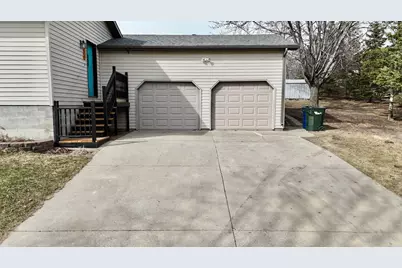 828 W Birch Avenue, Fergus Falls, MN 56537 - Photo 5