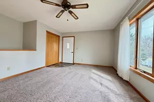 828 W Birch Ave, Fergus Falls, MN 56537 - Photo 9