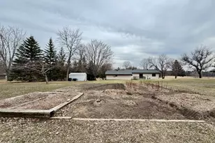 828 W Birch Ave, Fergus Falls, MN 56537 - Photo 53