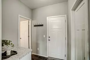 2046 Highland Cir, Hudson, WI 54016 - Photo 9