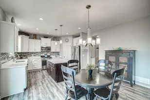 2046 Highland Cir, Hudson, WI 54016 - Photo 7