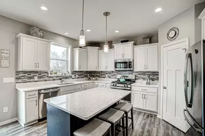 2046 Highland Circle, Hudson, WI 54016 - Photo 9