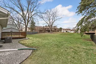 11045 Stanley Curve, Bloomington, MN 55437 - Photo 33