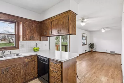 11045 Stanley Curve, Bloomington, MN 55437 - Photo 17