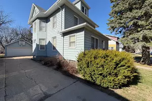 1307 8th Ave, Worthington, MN 56187 - Photo 3