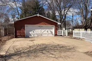 7113 Halifax Ave N, Brooklyn Center, MN 55429 - Photo 15