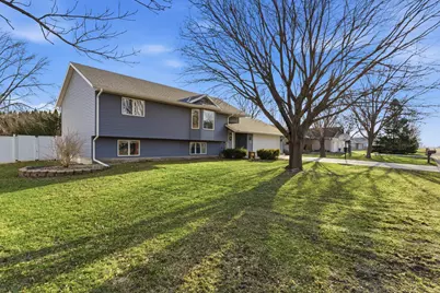 809 25th Avenue SW, Willmar, MN 56201 - Photo 1