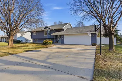 809 25th Avenue SW, Willmar, MN 56201 - Photo 3