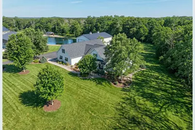 877 Yellowstone Trail, Hudson, WI 54016 - Photo 5