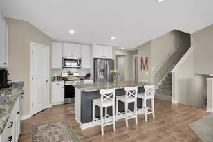 18184 Hartlin Ave, Lakeville, MN 55044 - Photo 3