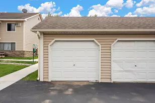 16 E 13th St, Waconia, MN 55387 - Photo 17