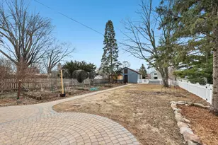 870 Parkview Ave, Saint Paul, MN 55117 - Photo 15