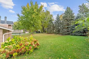 16988 Weaver Lake Dr, Maple Grove, MN 55311 - Photo 39