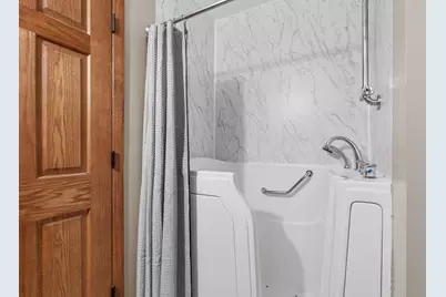 16988 Weaver Lake Drive, Maple Grove, MN 55311 - Photo 17