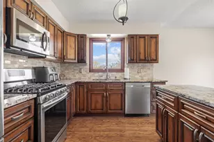 16988 Weaver Lake Dr, Maple Grove, MN 55311 - Photo 15