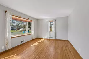143 Horizon Cir NE, Fridley, MN 55421 - Photo 5
