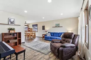 732 Vicky Ln, Lino Lakes, MN 55014 - Photo 3