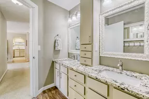 7601 W 101st St, Bloomington, MN 55438 - Photo 13