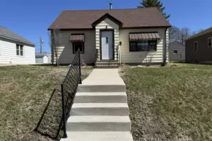 315 S Grant St, Fairmont, MN 56031 - Photo 1