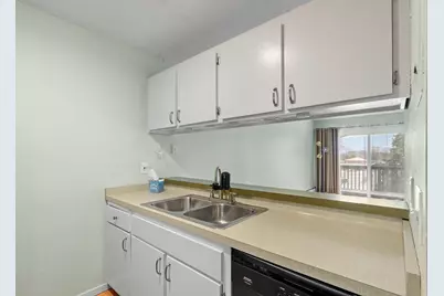 2800 Hamline Avenue N #329, Roseville, MN 55113 - Photo 25