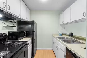 2800 Hamline Ave N, Roseville, MN 55113 - Photo 23