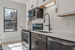 2413 1st Ave S, Minneapolis, MN 55404 - Photo 83