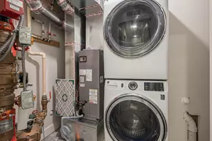 2413 1st Ave S, Minneapolis, MN 55404 - Photo 33