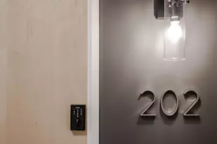 2413 1st Ave S, Minneapolis, MN 55404 - Photo 53