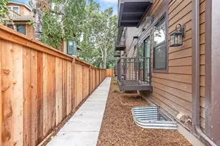 2413 1st Ave S, Minneapolis, MN 55404 - Photo 13