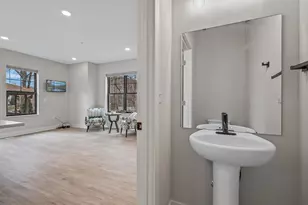 2413 1st Ave S, Minneapolis, MN 55404 - Photo 25