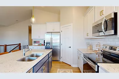 2018 Douglas Trail Drive SE, Pine Island, MN 55963 - Photo 7