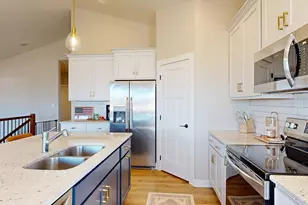 2018 Douglas Trl Dr SE, Pine Island, MN 55963 - Photo 7