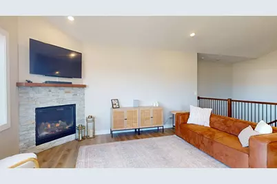 2018 Douglas Trail Drive SE, Pine Island, MN 55963 - Photo 5