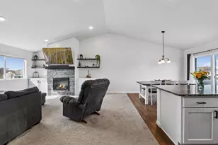 940 Lakewood Trail, Norwood Young America, MN 55397 - Photo 5