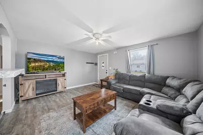 205 E 11th Street, Fairmont, MN 56031 - Photo 7