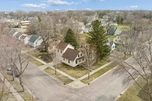 205 E 11th St, Fairmont, MN 56031 - Photo 23