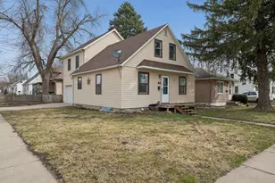 205 E 11th St, Fairmont, MN 56031 - Photo 19