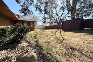 1919 Driftwood Ave, Worthington, MN 56187 - Photo 5