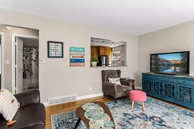 549 Doris Avenue, Shoreview, MN 55126 - Photo 5