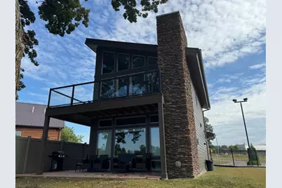 445 Lake Avenue #101, Fairmont, MN 56031 - Photo 1