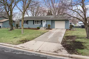 520 22nd St NE, Owatonna, MN 55060 - Photo 3