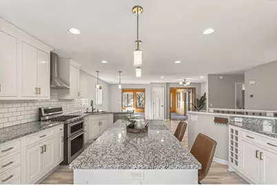 10544 Lee Drive, Eden Prairie, MN 55347 - Photo 11