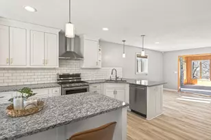 10544 Lee Dr, Eden Prairie, MN 55347 - Photo 9