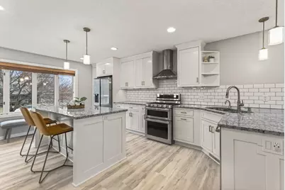 10544 Lee Drive, Eden Prairie, MN 55347 - Photo 5